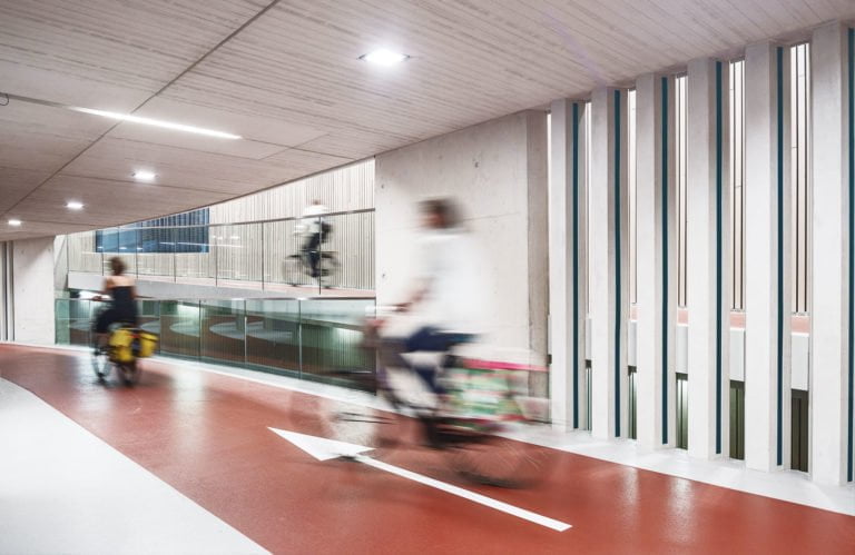 Größtes Fahrrad-Parkaus der Welt (Utrecht, the Niederlande)