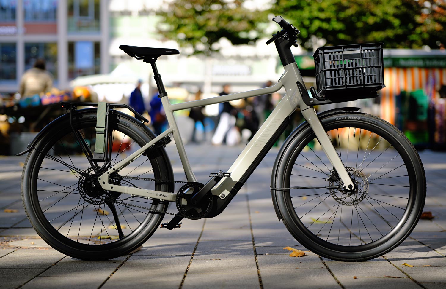 canyon citylite on test review urban e bike basil crate