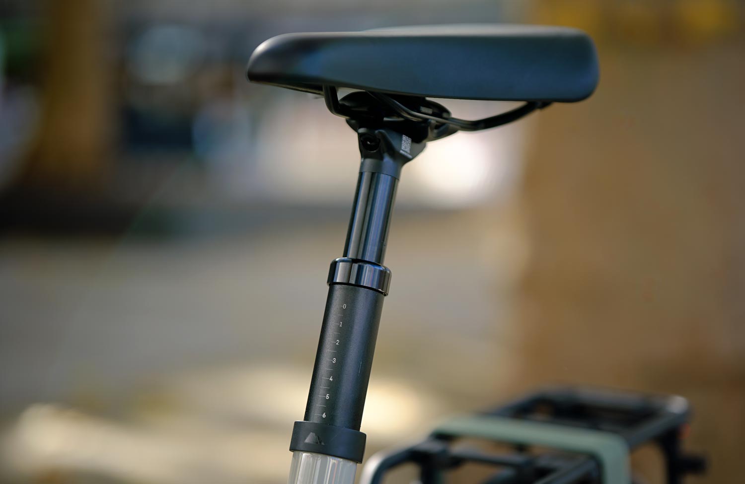 canyon citylite on test review urban e bike sattelstuetze