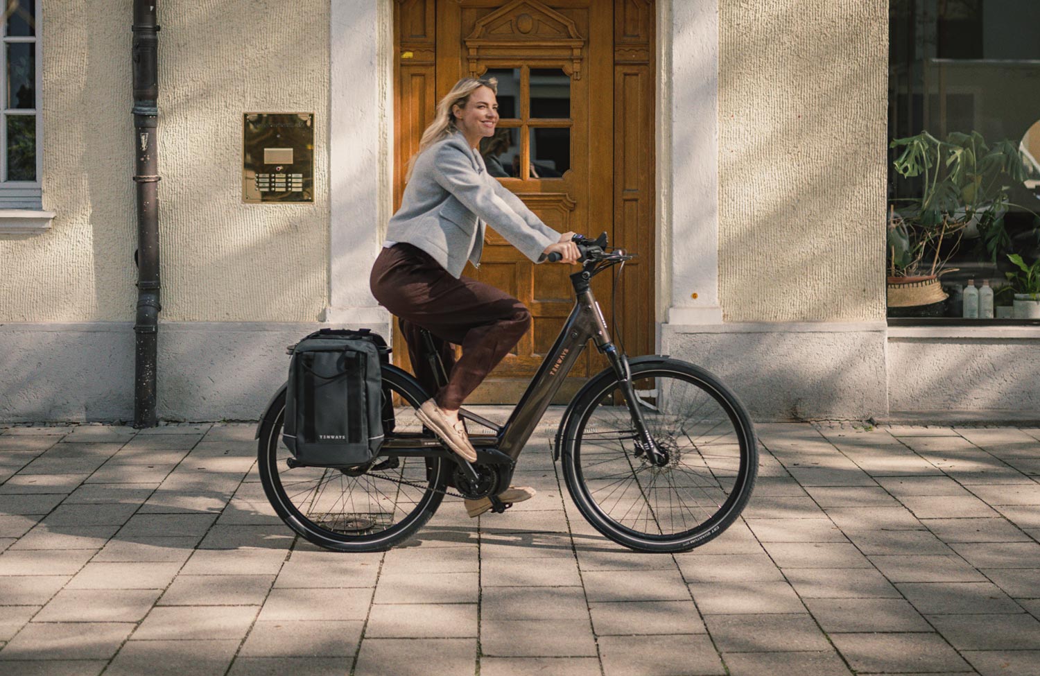 tenways ago performance tiefeinsteiger bosch e bike teaser tenways ago performance tiefeinsteiger bosch e bike teaser
